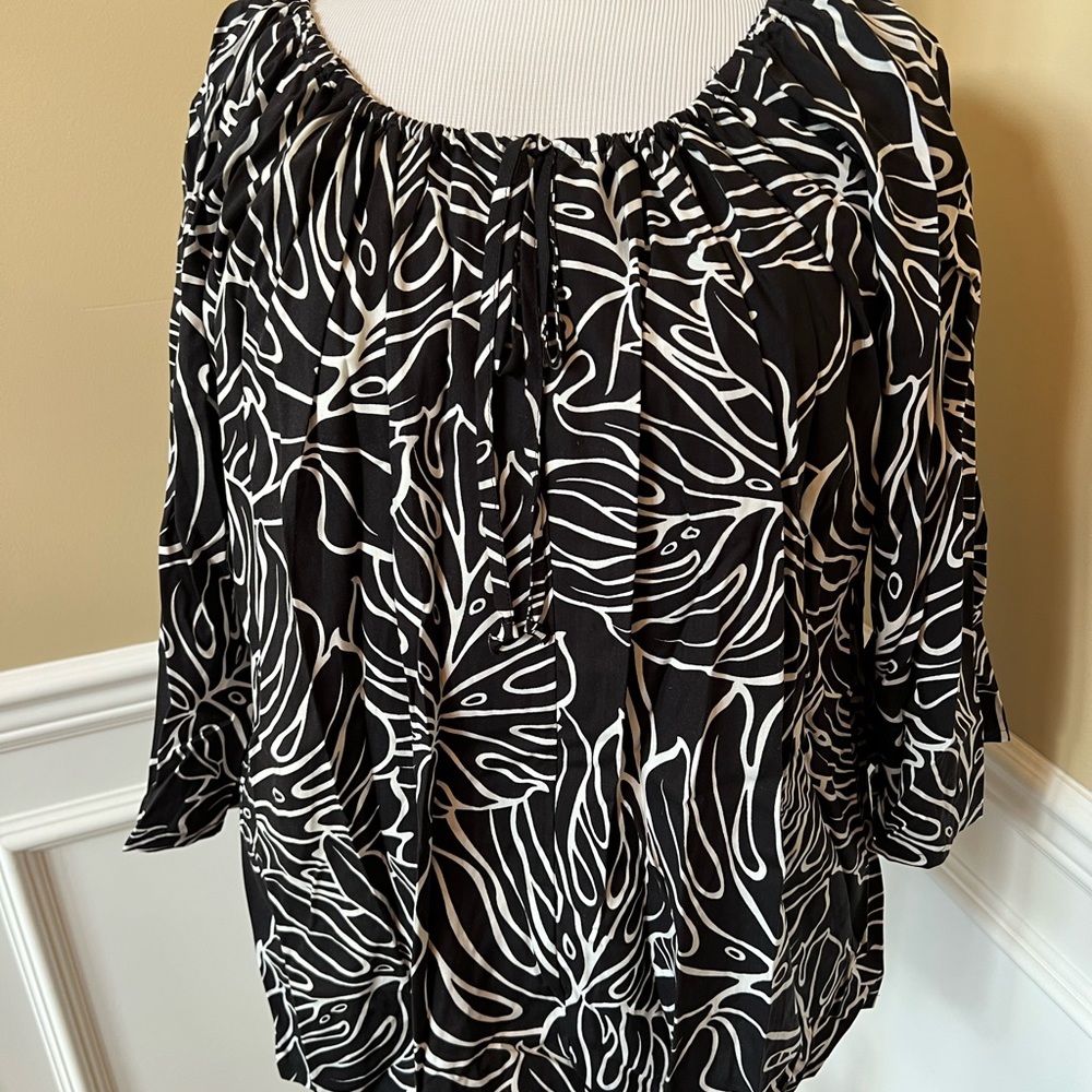 Authentic Hilo Hattie’s Hawaiian blouse straight from Maui; size 3X